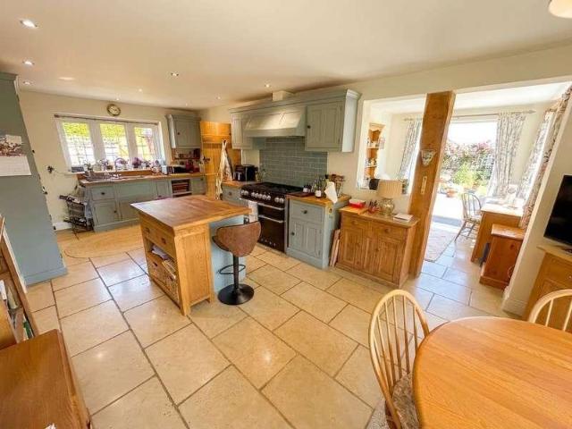 House for sale in Milford-on-Sea, Ashurst Bridge