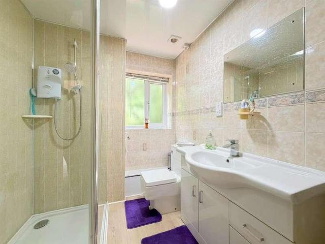 House for sale in Hamilton, Old Wharf