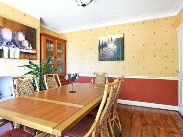 House for sale in Woodcote, Epsom