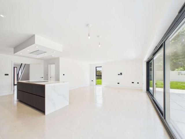 House for sale in King's Walden, Hertfordshire