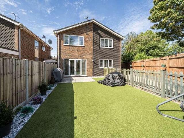 House for sale in Chipping Hill, Essex