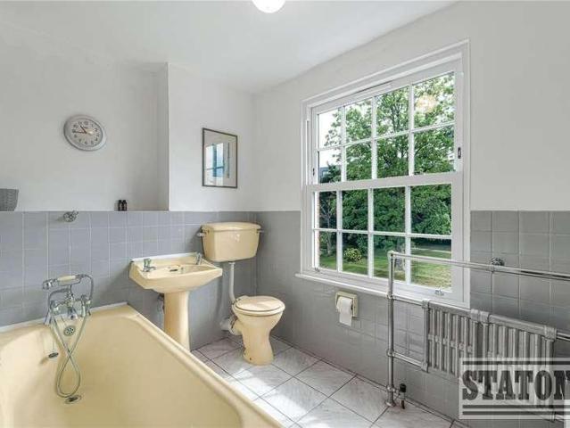 House for sale in Whetstone, Greater London