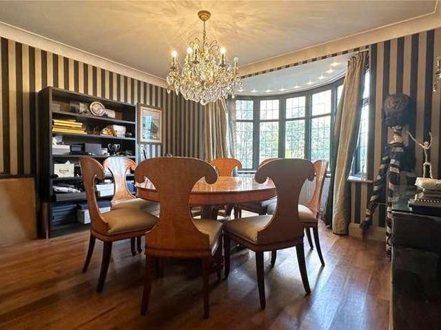House for sale in Barnet, London Borough of Barnet