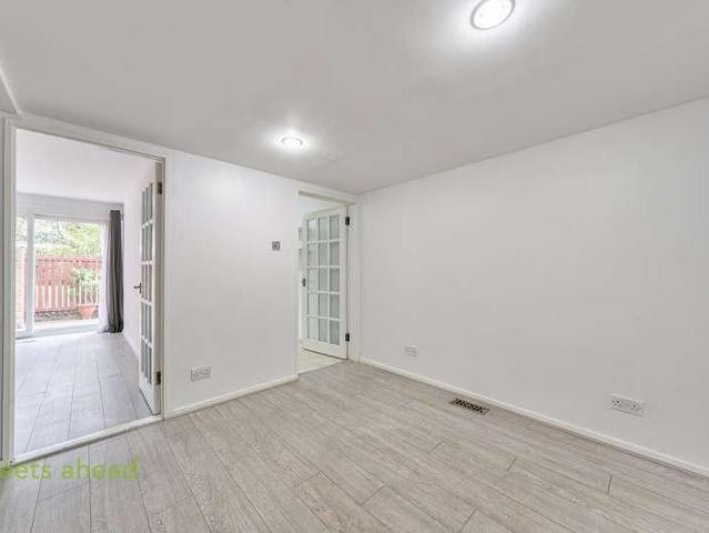 House for sale in London Borough of Croydon, Greater London