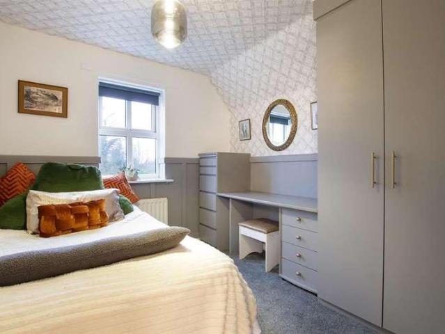 House for sale in Georgia, Greater Manchester