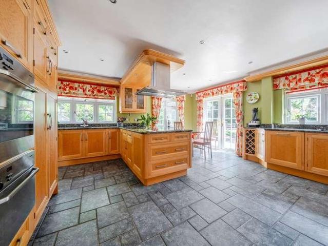 House for sale in Farnham Common, Buckinghamshire