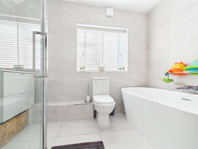 House for sale in Churchend, Reading