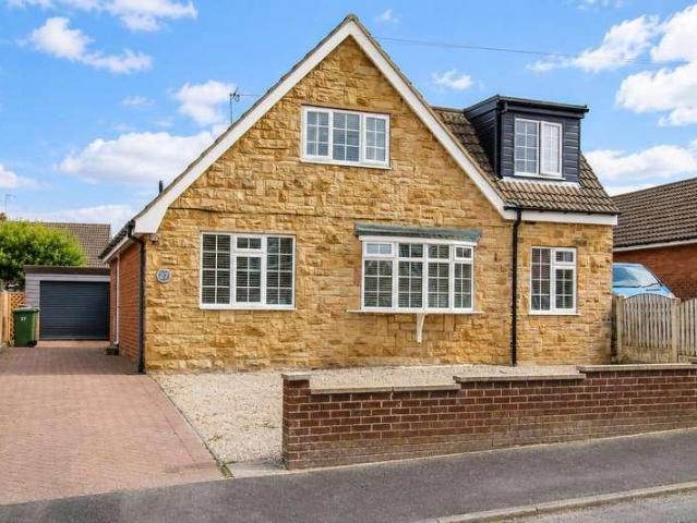House for sale in Walton, West Yorkshire