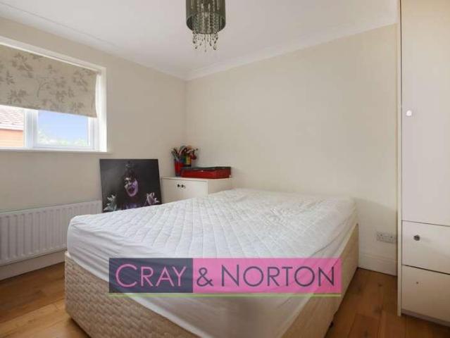 House for sale in Croydon, Shirley House for sale in Croydon, Shirley