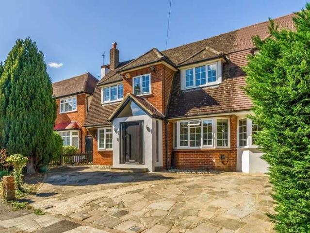 House for sale in Nork, Red Hill