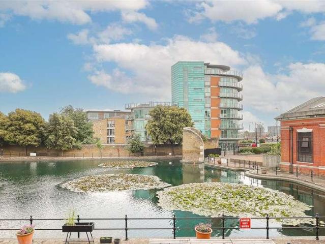 House for sale in St. George in the East, Wapping