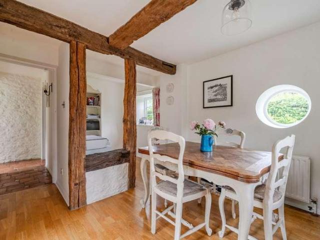House for sale in Fole, Surrey