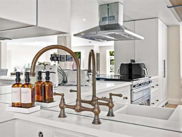 House for sale in Debden Green, Epping