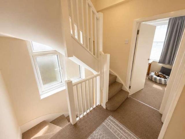 House for sale in Chingford Mount, Highams Park
