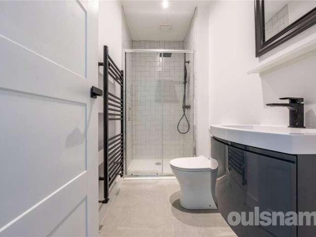 House for sale in Bromsgrove, Worcestershire