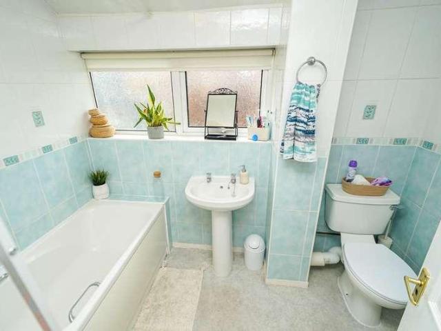 House for sale in Leighton-Linslade, Linslade