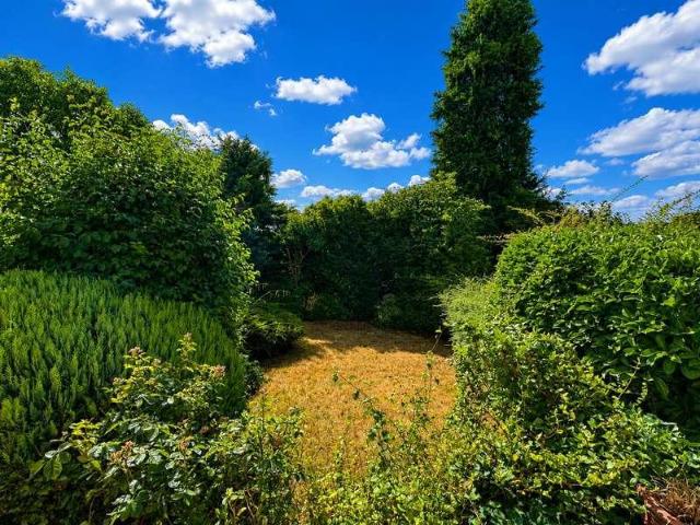House for sale in Highfield, Pouchen End