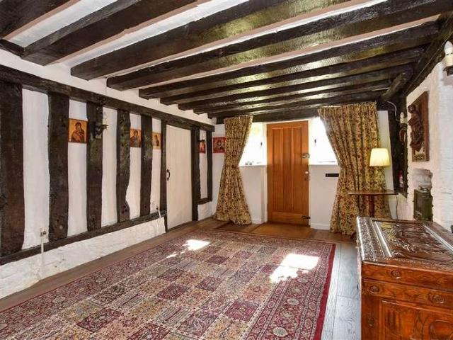House for sale in Chigwell, Epping