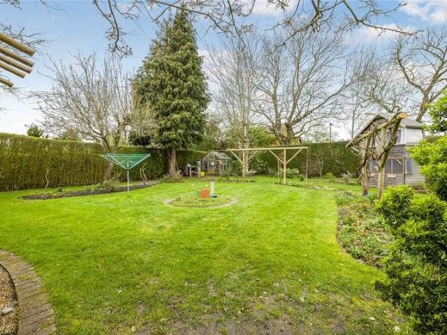 House for sale in West End, Heol-las