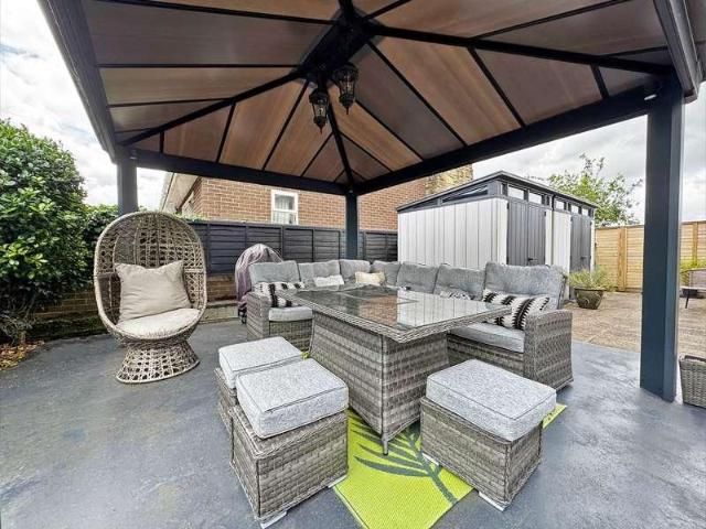 House for sale in Shaw and Crompton, Pendock