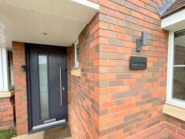 House for sale in Stourbridge, West Midlands