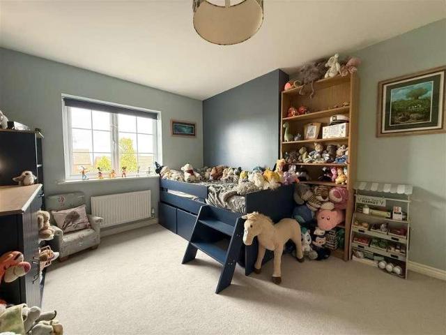 House for sale in Gilroyd, Barnsley