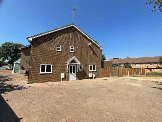 House for sale in Crookhorn, Spring Vale