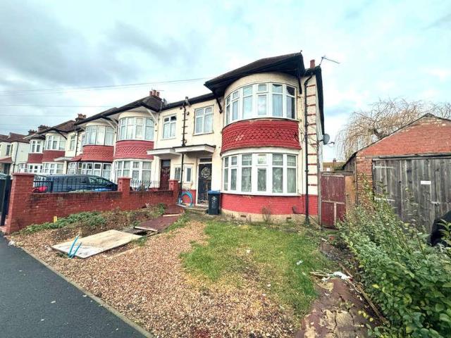 House for sale in Alperton, Greater London