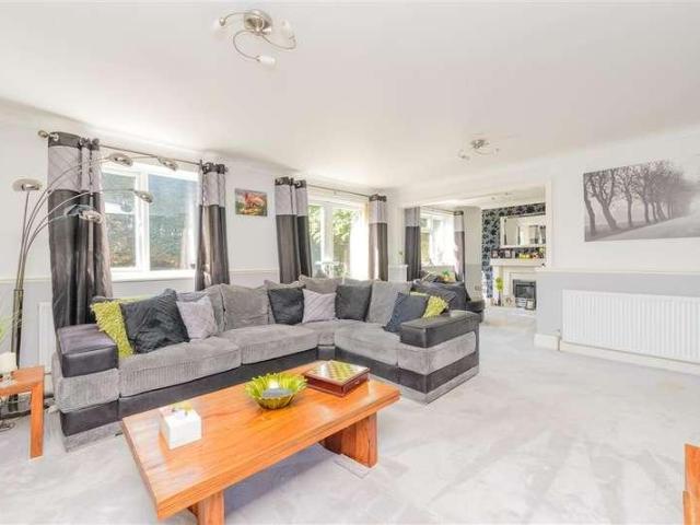House for sale in West Kingsdown, Sevenoaks