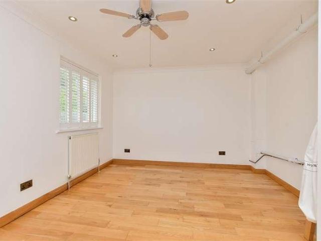 House for sale in Oad Street, Kent