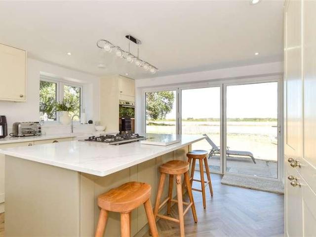 House for sale in Navestock Side, Essex