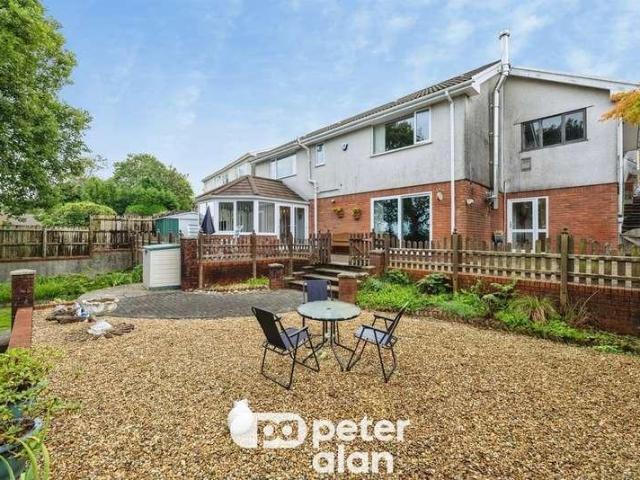 House for sale in Cimla, Neath