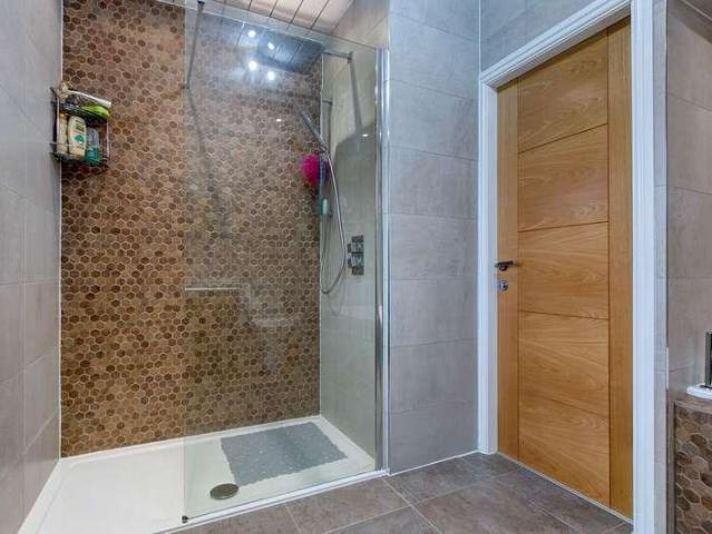 House for sale in Shirley, West Midlands
