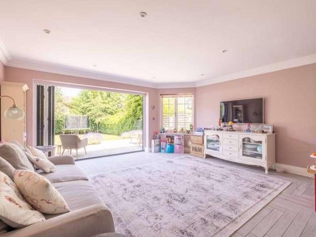 House for sale in Burnham, Swallow