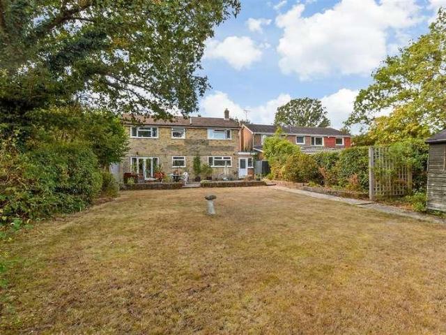 House for sale in Littlecote, West Sussex