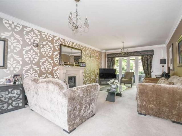 House for sale in Finchampstead