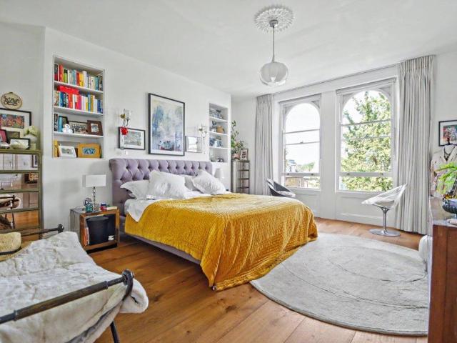 House for sale in Dartmouth Park, Greater London