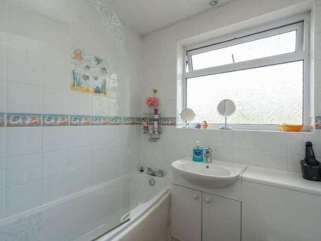 House for sale in Pouchen End, Hertfordshire