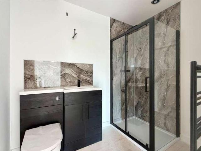 House for sale in Allensmore