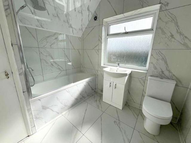 House for sale in Oadby, Oadby and Wigston
