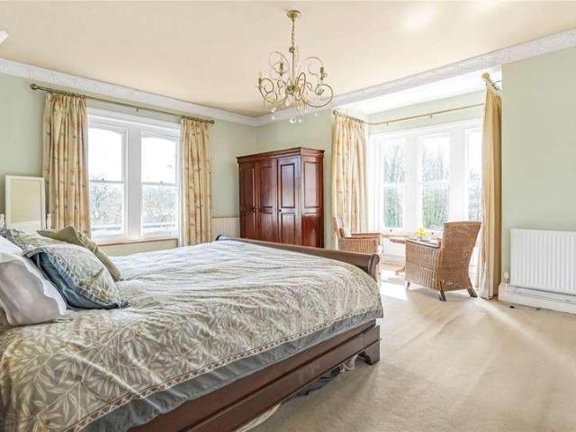 House for sale in Horsham, West Sussex