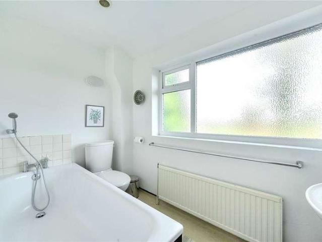 House for sale in Fole, Surrey