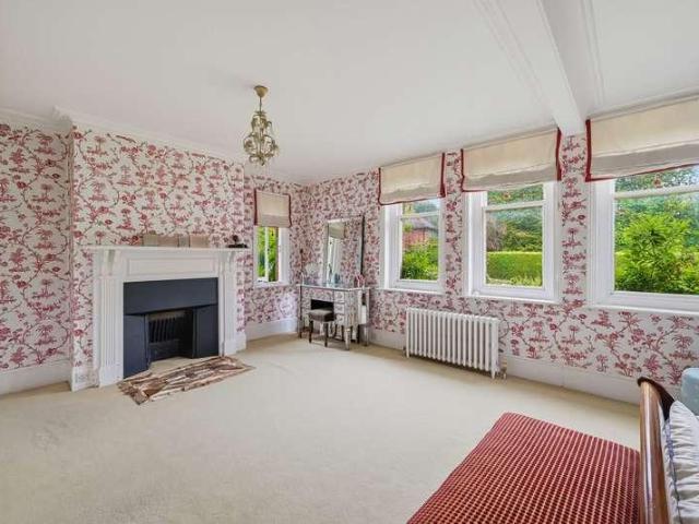 House for sale in Hurst Green, Tandridge