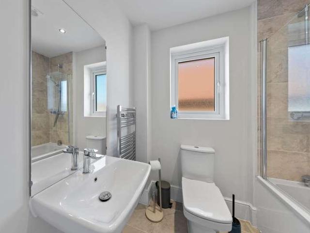 House for sale in Daresbury