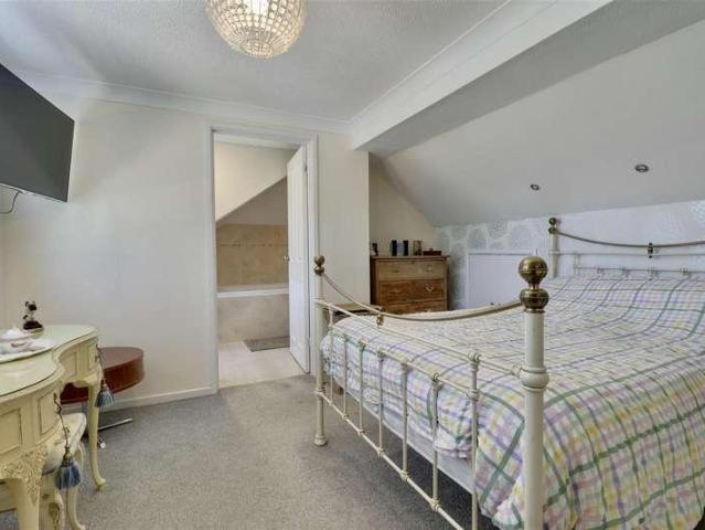 House for sale in Spring Vale, Hampshire