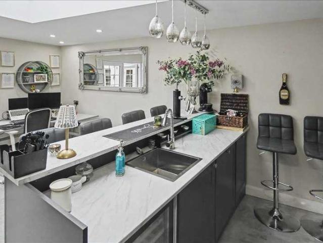 House for sale in Attenborough, East Midlands