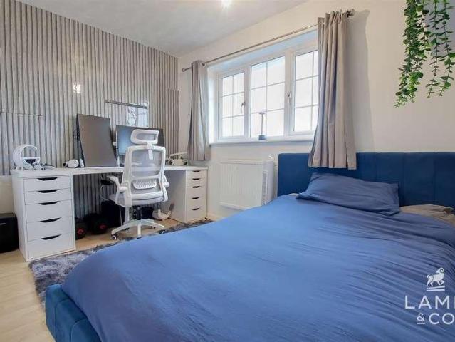 House for sale in Dale Hill, Essex