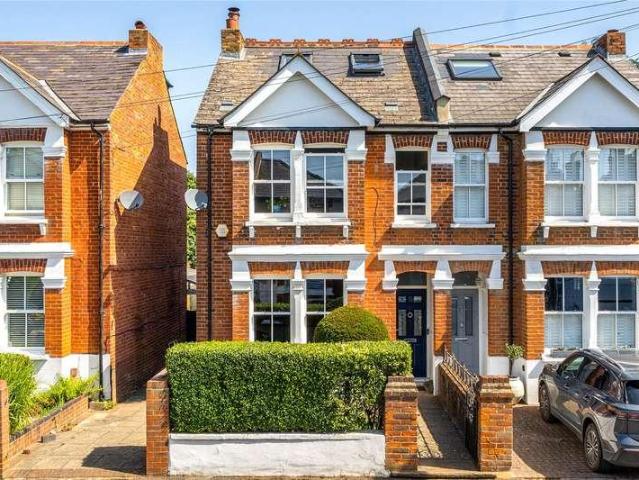 House for sale in Tolworth, Greater London