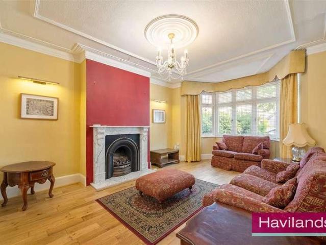 House for sale in Palmers Green, Greater London