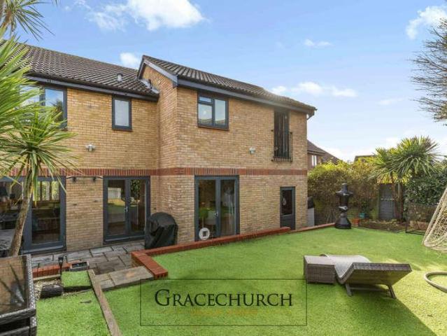 House for sale in Goffs Oak, Broxbourne